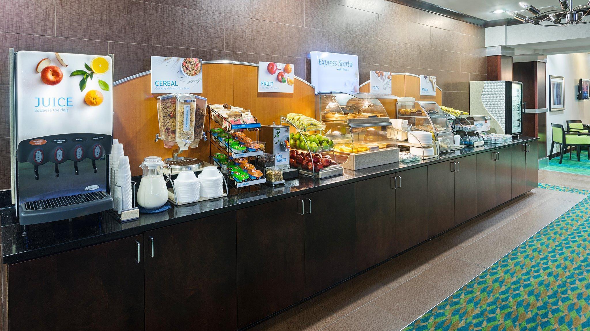 Holiday Inn Express And Suites Stroudsburg-Poconos By Ihg Exterior photo