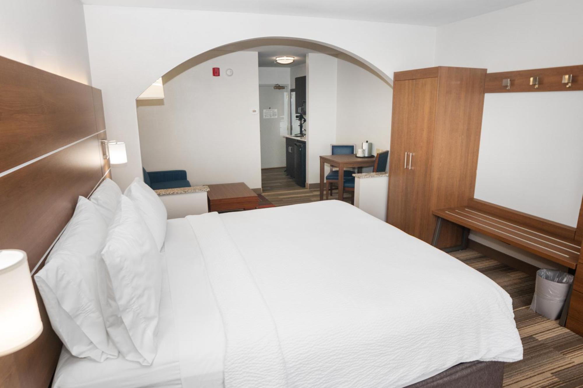 Holiday Inn Express And Suites Stroudsburg-Poconos By Ihg Exterior photo