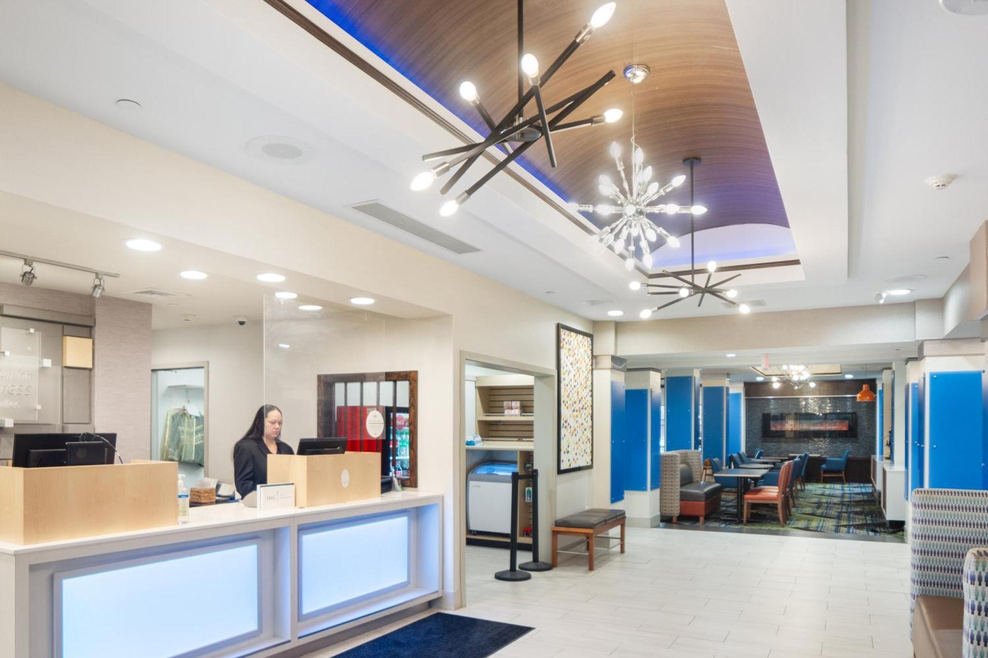 Holiday Inn Express And Suites Stroudsburg-Poconos By Ihg Exterior photo