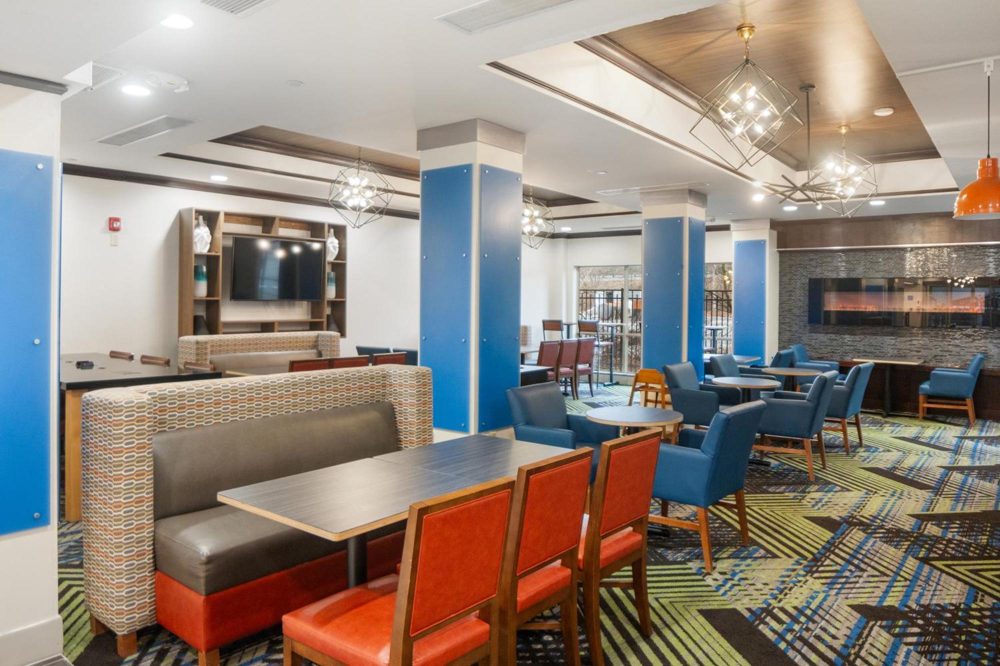 Holiday Inn Express And Suites Stroudsburg-Poconos By Ihg Exterior photo