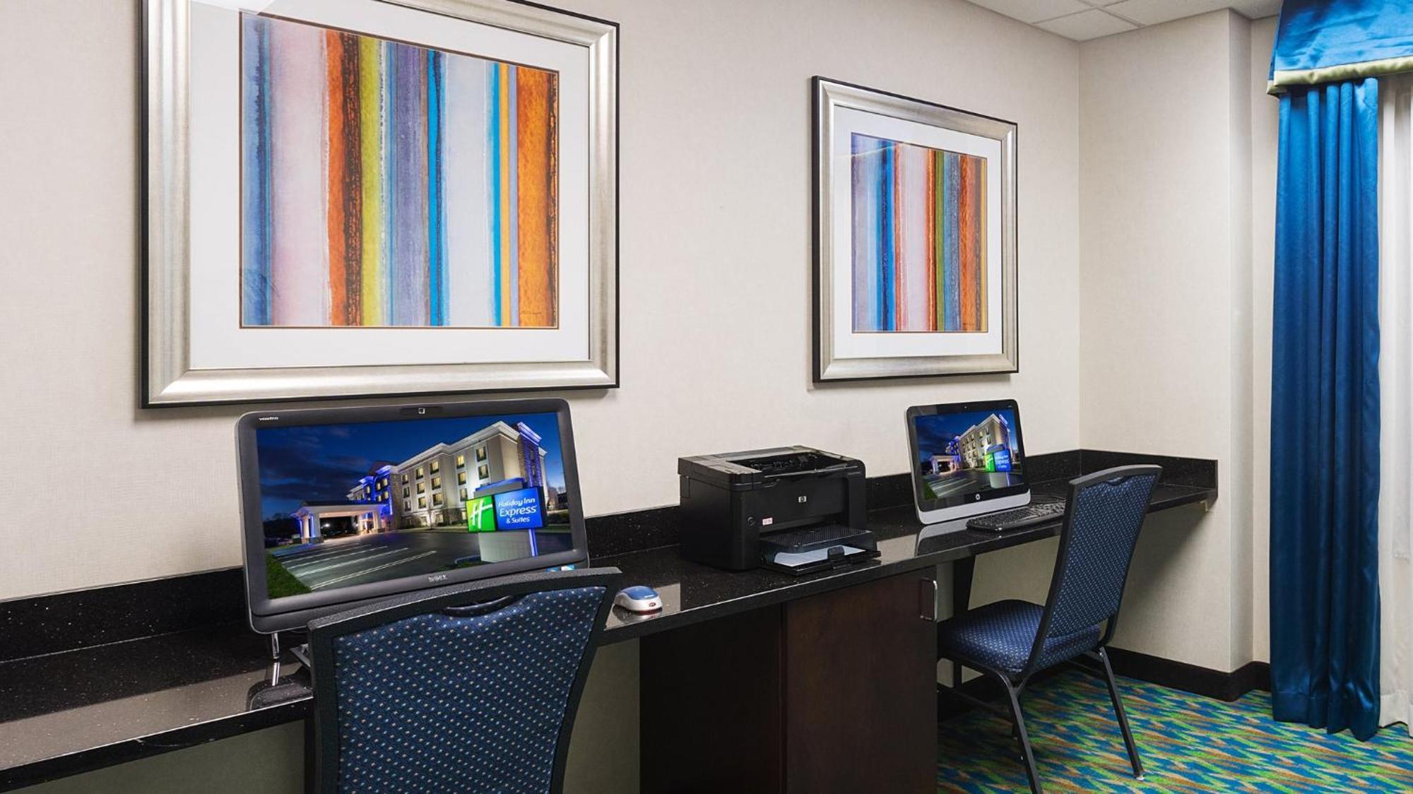 Holiday Inn Express And Suites Stroudsburg-Poconos By Ihg Exterior photo