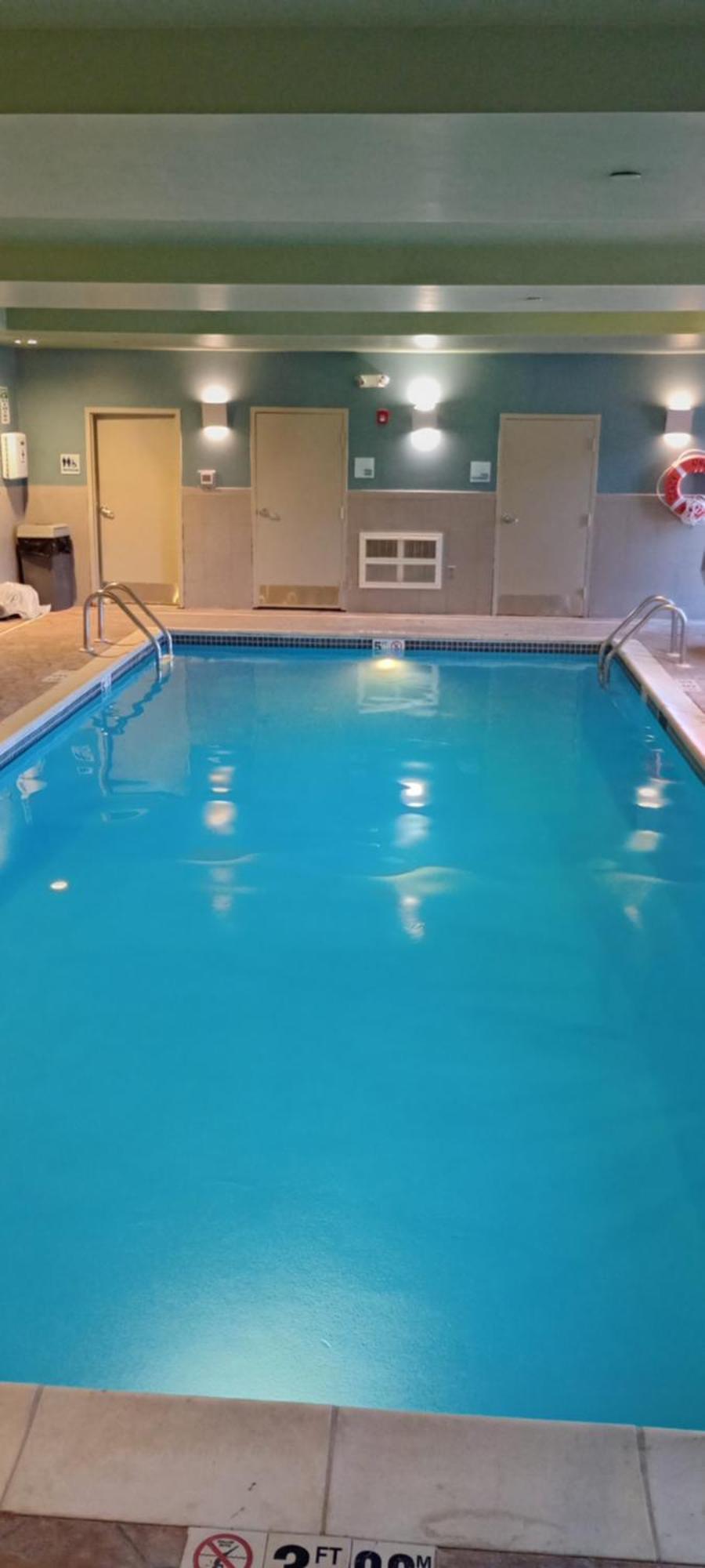 Holiday Inn Express And Suites Stroudsburg-Poconos By Ihg Exterior photo