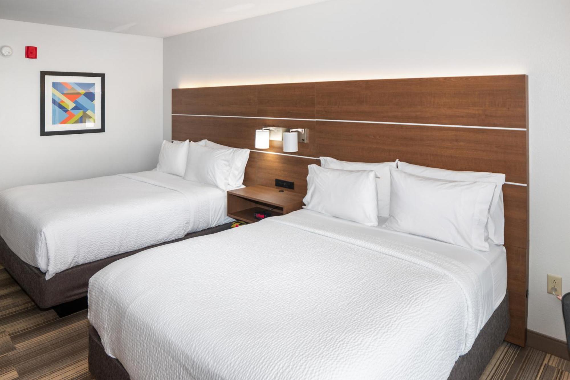 Holiday Inn Express And Suites Stroudsburg-Poconos By Ihg Exterior photo